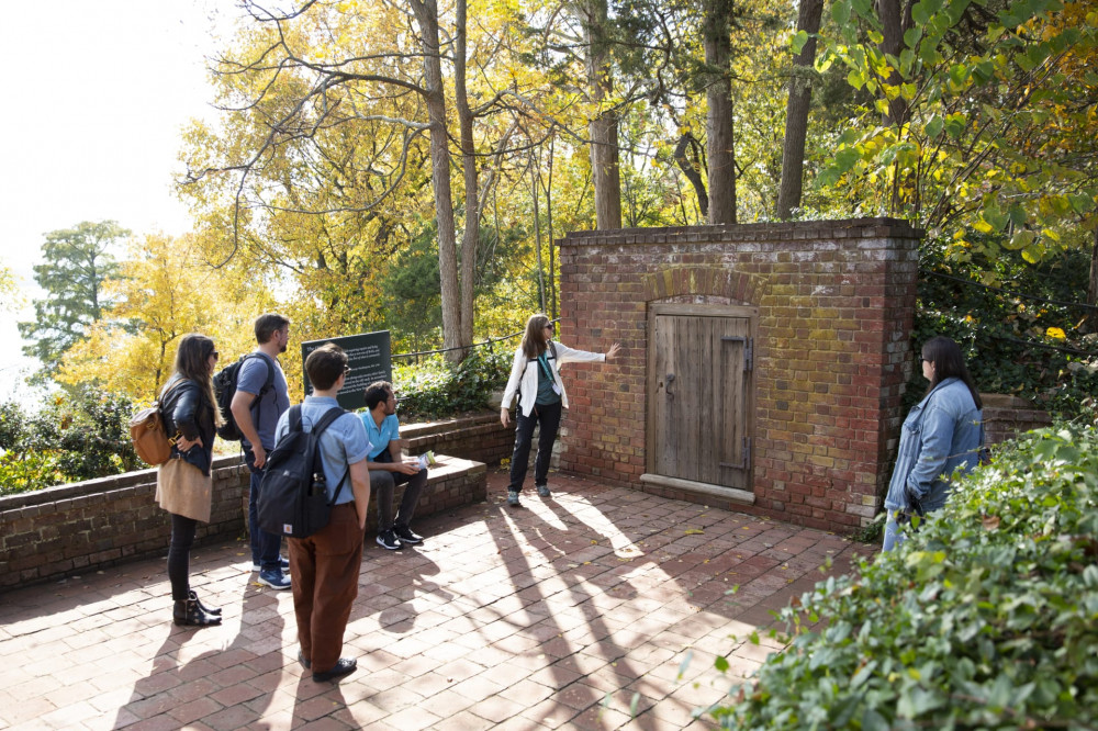 Mount Vernon Day Trip With VIP Potomac River Cruise