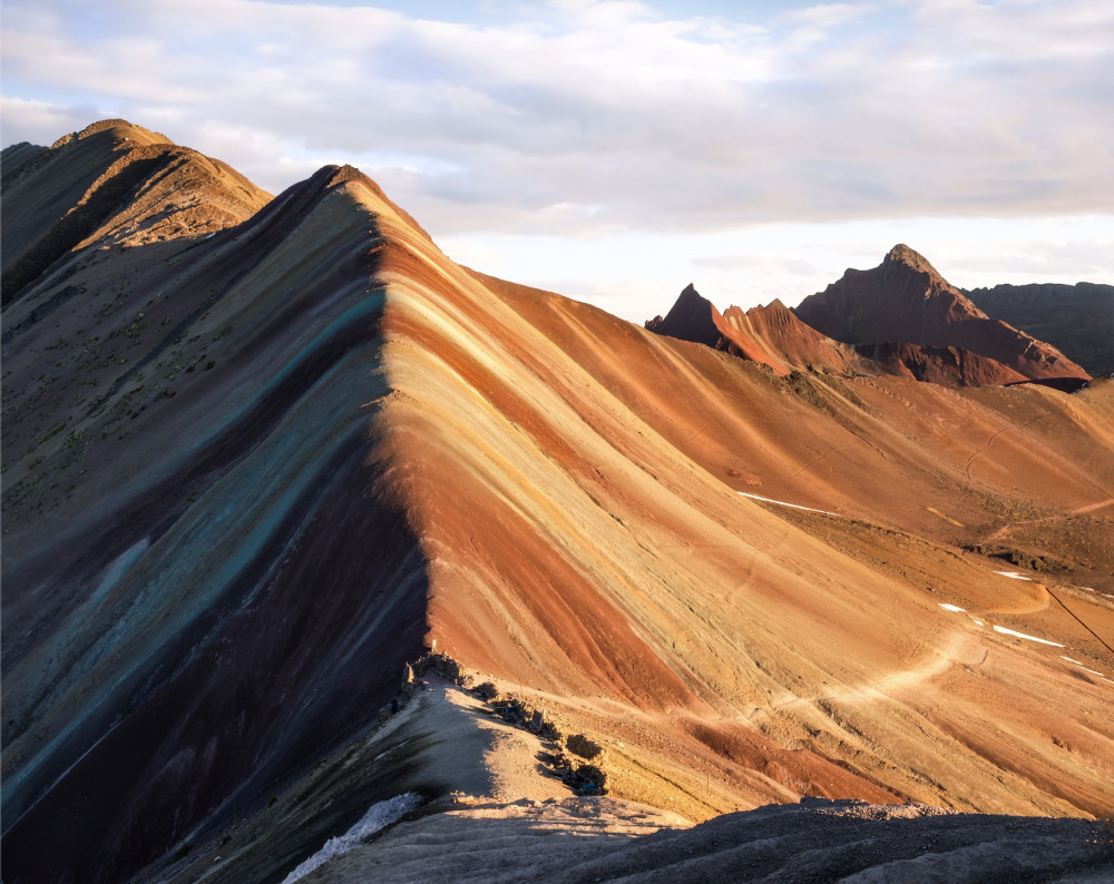 Shred Full-Day Rainbow Mountain Trek with Lunch