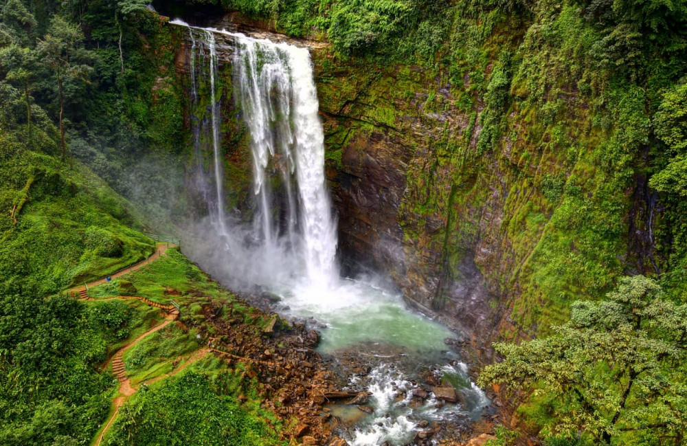 Eco-Chontales Waterfall & Blue Clay Tour with Lunch