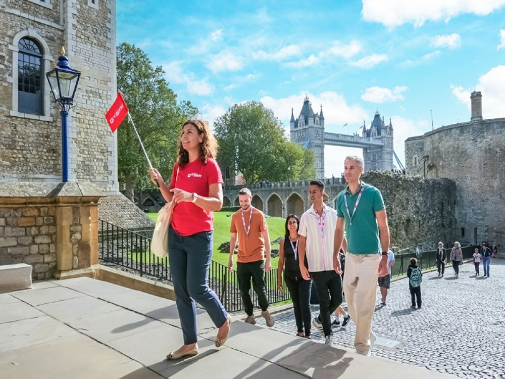 Tower Of London Guided Tour With Thames River Cruise