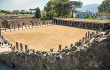 Guided Walking Tour in Pompeii with Official Guide and skip the line access