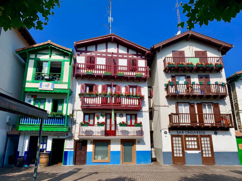 Hondarribia, San Juan and San Pedro Minibus Tour from San Sebastian