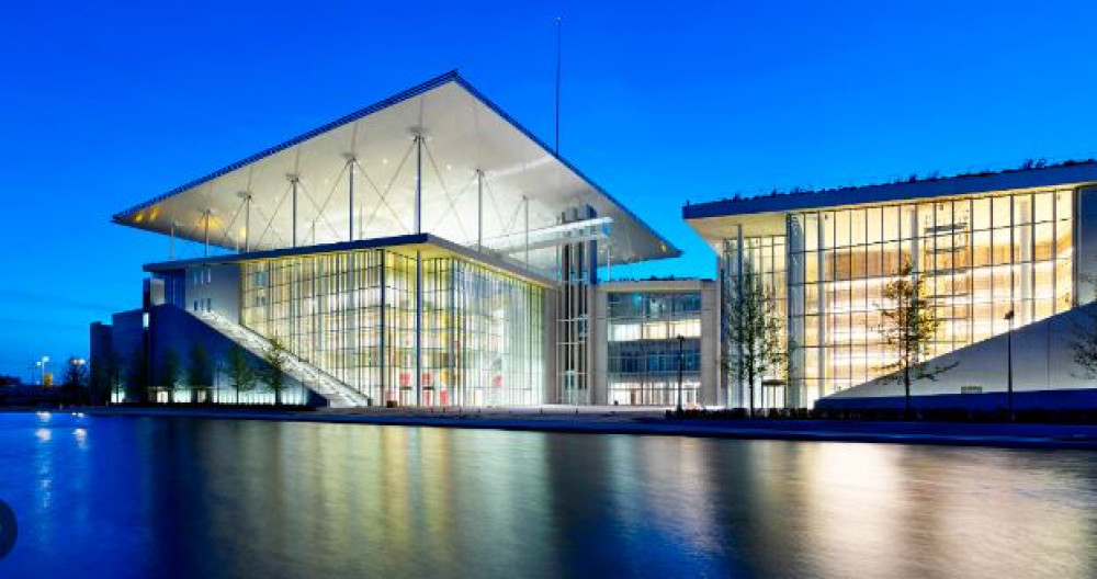 Private Stavros Niarchos Foundation Cultural Center Tour