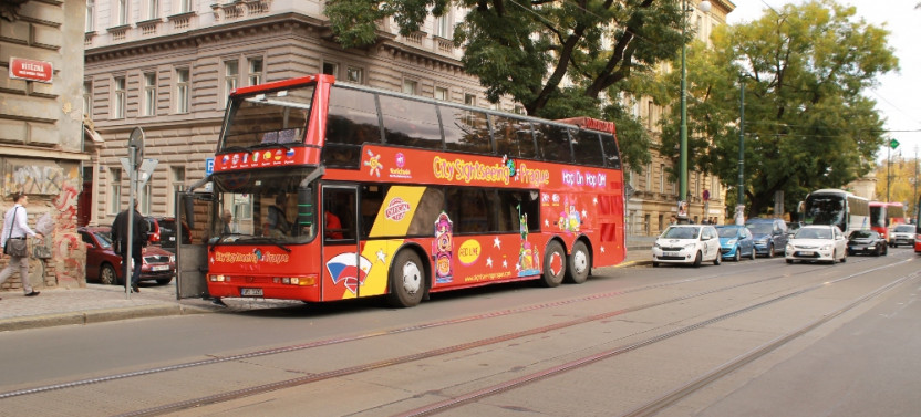 City Sightseeing Hop On Hop Off Bus Tour Prague + Optional Cruise