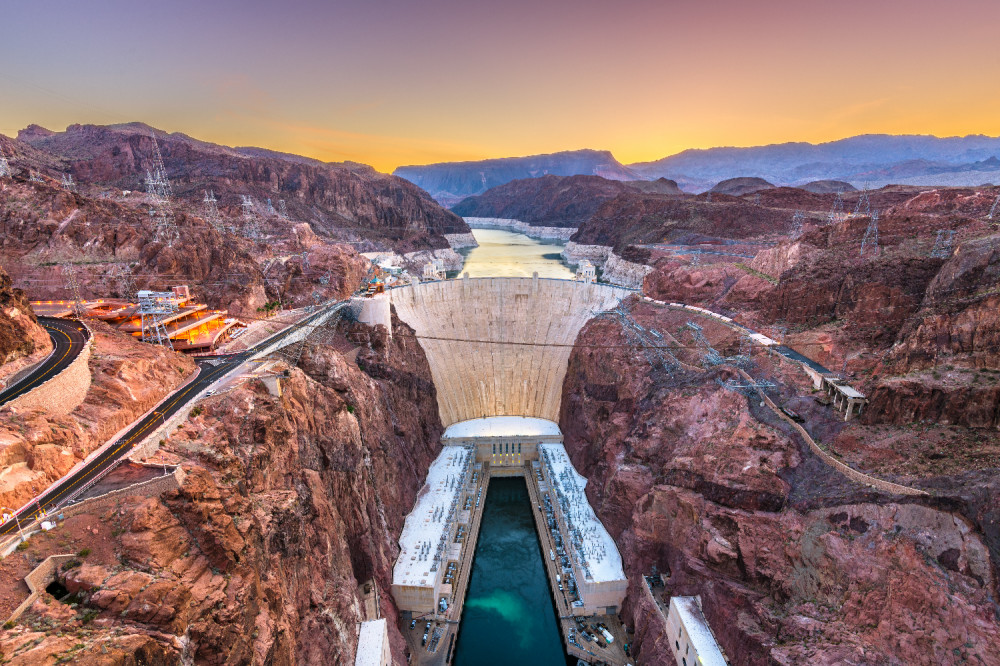 Nevada Self-Guided Audio Tour of Hoover Dam, Lake Mead & Red Rock