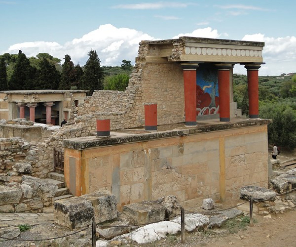 CHQ23. Private Tour to Knossos and Archaeological Museum