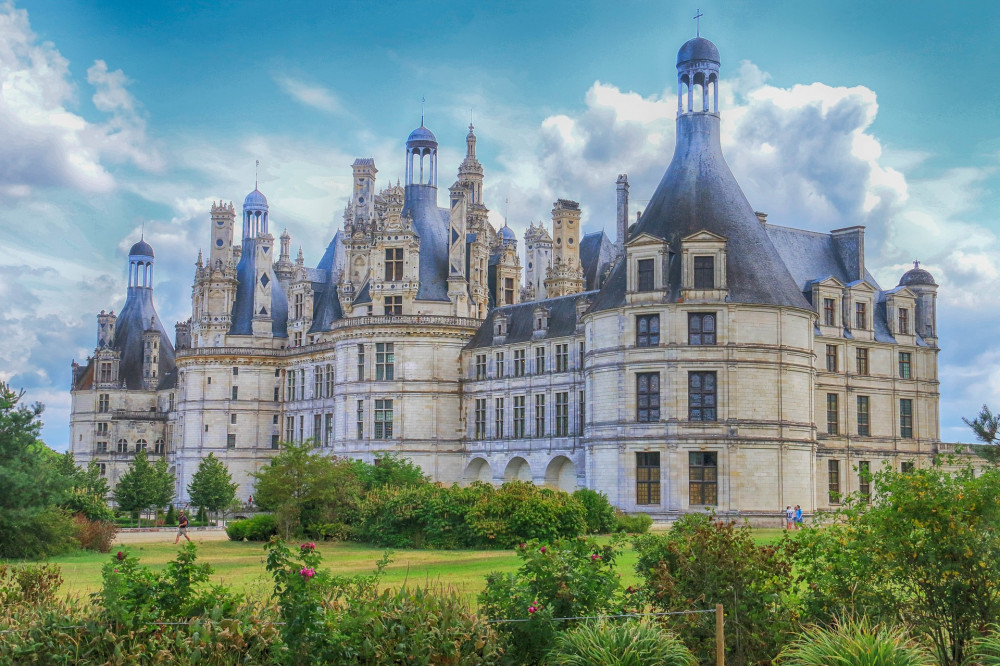 Loire Valley Small Group Tour Of Chenonceau, Chambord & Wine Tasting