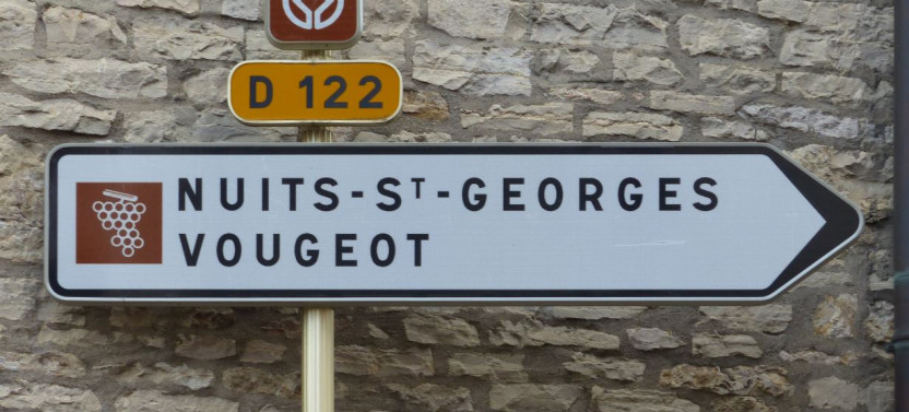 Burgundy Small Group Tour with 14 Wines Tasting From Beaune