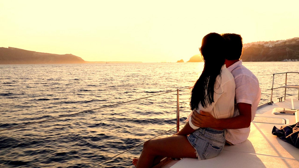 Santorini Luxury Sunset Cruise with Ammoudi Bay Views