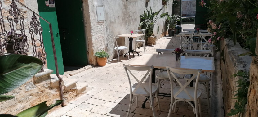 Wine Lover's Tour - Sip and Savor Your Way Through the Wines of Hvar