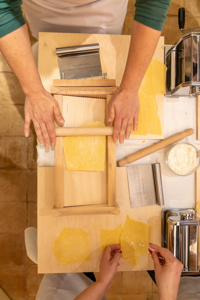 Wine & Dine Pasta Making in Trastevere Rome Project Expedition