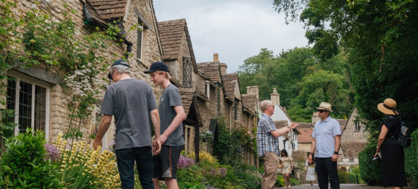 Small Shared Group Hidden Cotswolds & Dark Age England Tour from Bath