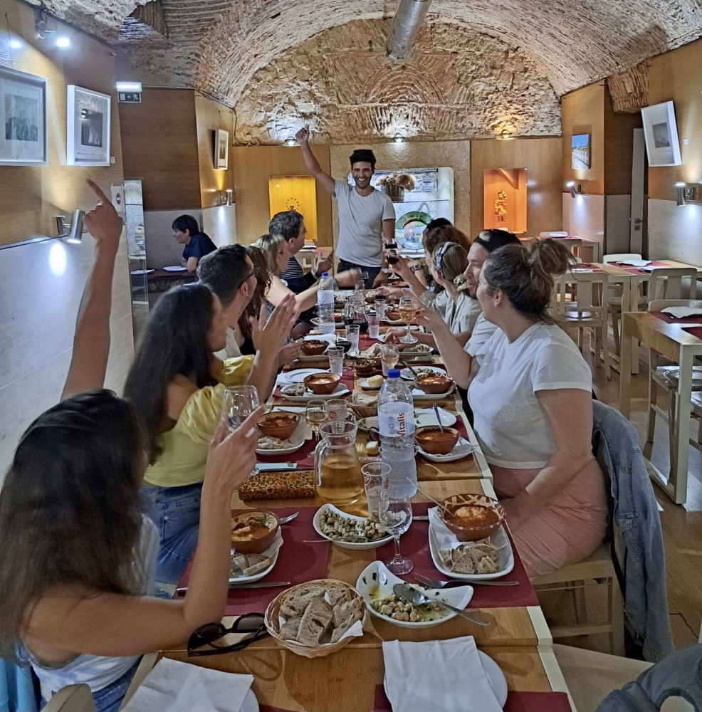 Foodies Walk - Portugese Cuisine Tastings in Mouraria & Downtown Lisbon