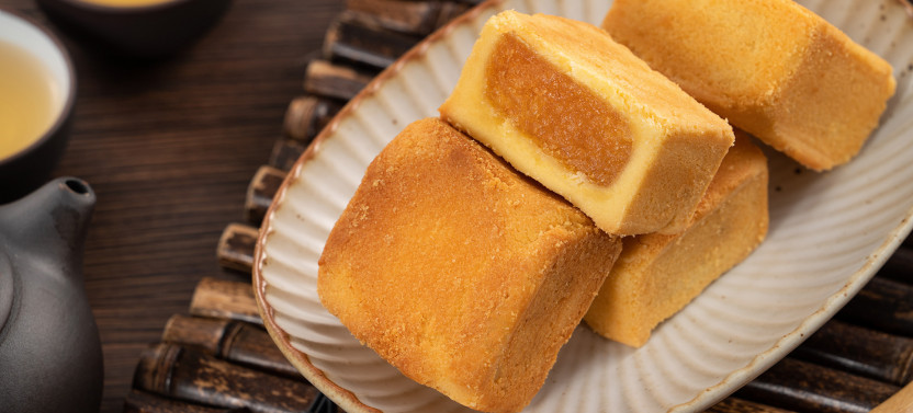 Sweets to Streets: 6-Hour Taipei Adventure with Pineapple Cake DIY