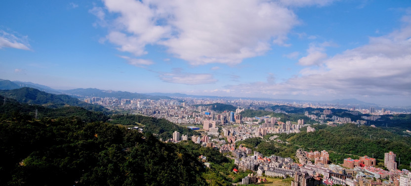 Sip & Savor: Maokong Tea & Shenkeng Tofu Private Day Tour