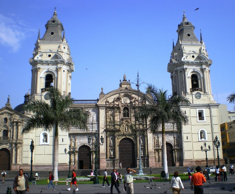 From the Port of Callao || Visit the Cathedral and the Convents of Lima