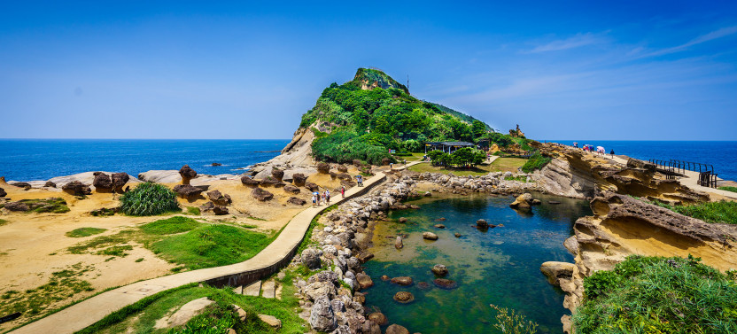 Northern Taiwan Private Adventure: Yehliu, Jiufen, & Pingxi