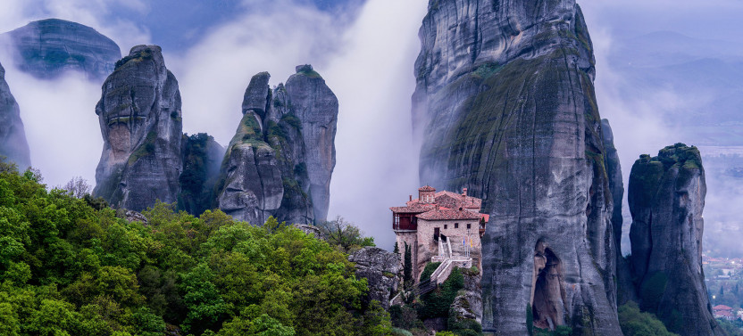 Meteora, Thermopylae & Delphi - 4 Days/3 Nights Tour from Athens
