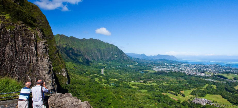 Tour of North Shore & Waimea Waterfall