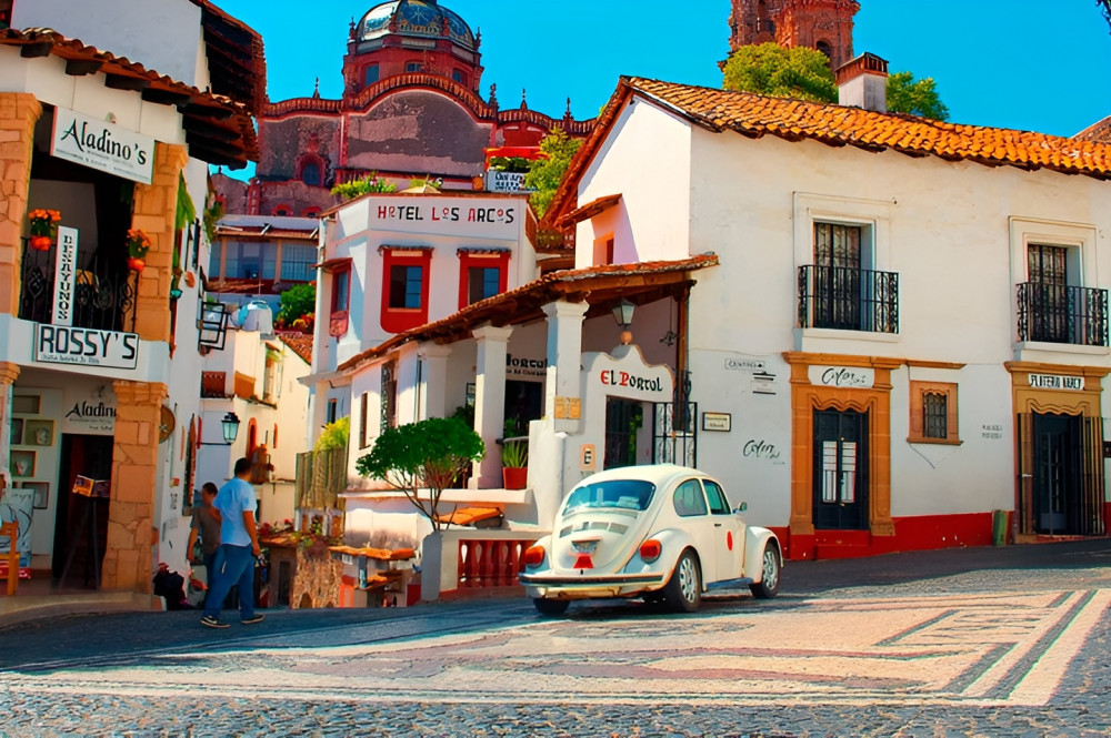 Taxco Gro. Tour & Cacahuamilpa Caves - Mexico City