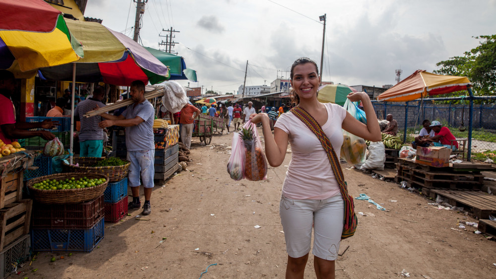 Discover Cartagena's Bazurto Market: Authentic Food & Culture