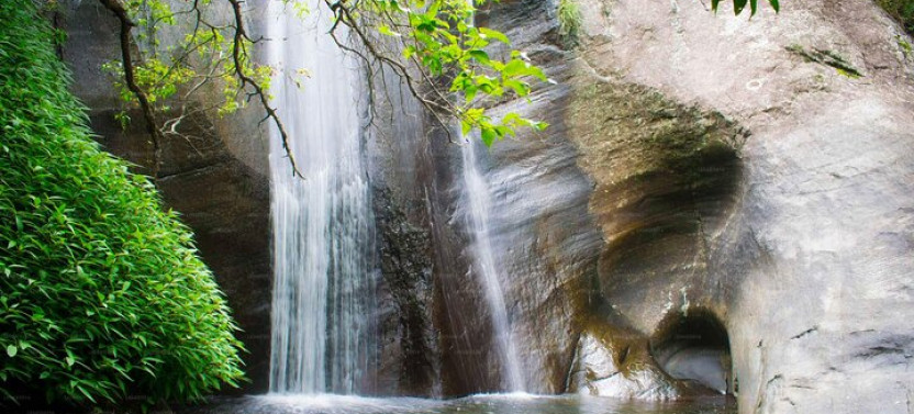 Bambarakanda to Devils Staircase Jeep Safari