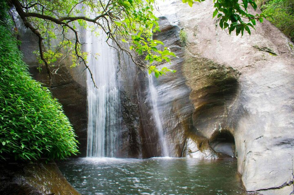 Bambarakanda to Devils Staircase Jeep Safari