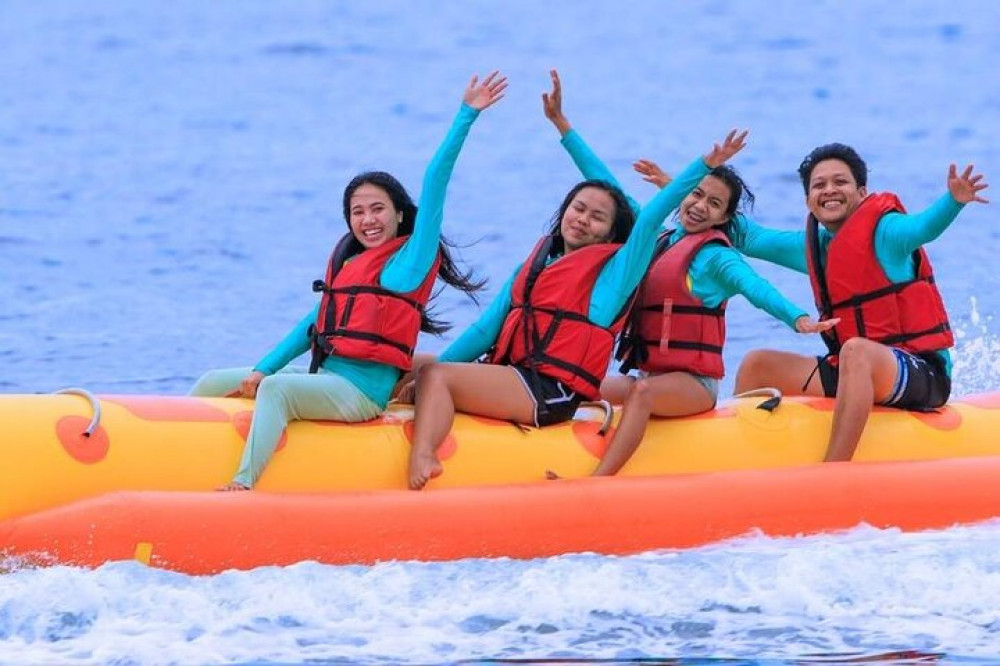 Banana Boat Ride in Mount Lavinia