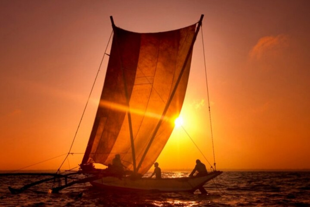 Catamaran Sunset Sailing in Mount Lavinia