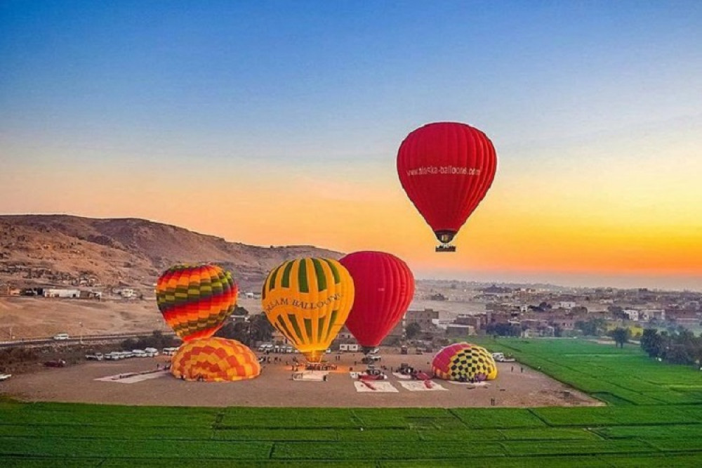 Luxor Highlights: 2-Day Tour, Hot Air Balloon & Banana Island From Hurghada