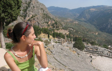 Meteora & Delphi 2 Days/1 Night Tour from Athens