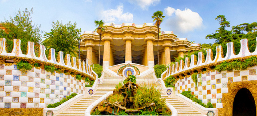 Barcelona: Gaudí's Park Güell Fast-Track Guided Tour