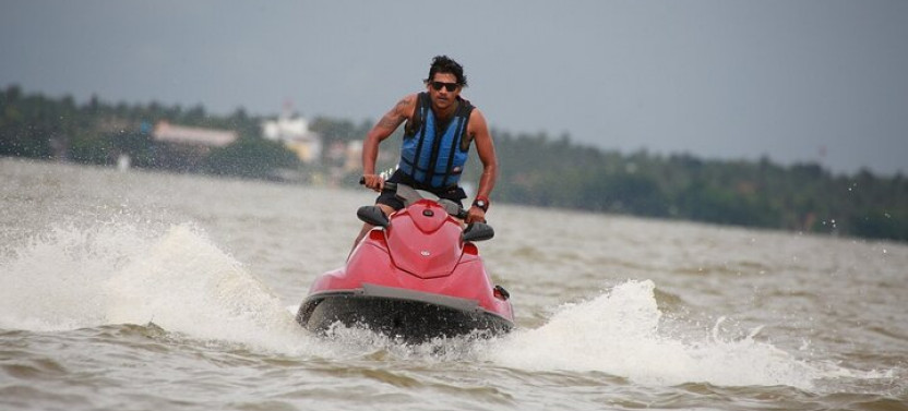 Jet Skiing in Trincomalee