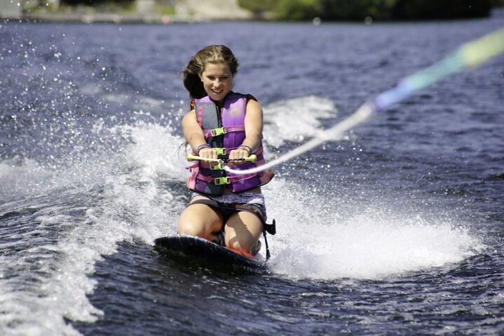 Kneeboarding in Trincomalee