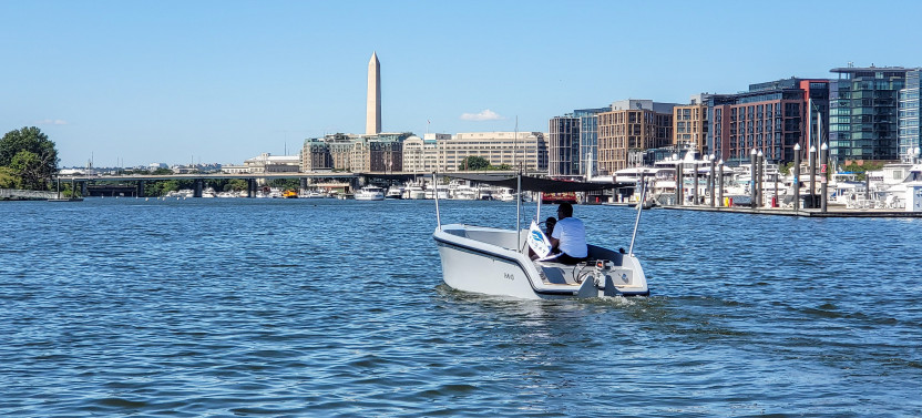 1-Hour Boat Rental The Wharf