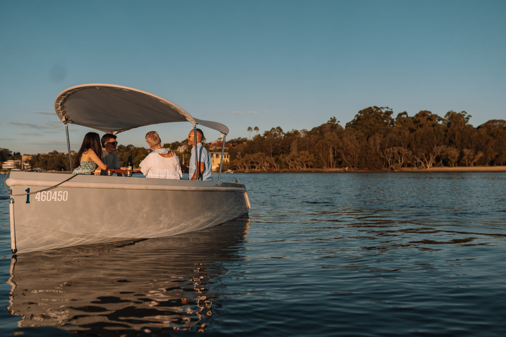 1-Hour Boat Rental The Wharf