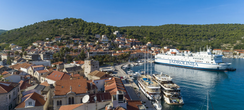 Private Boat Tour from Split to Vis, Blue Cave, Stiniva and Blue Lagoon