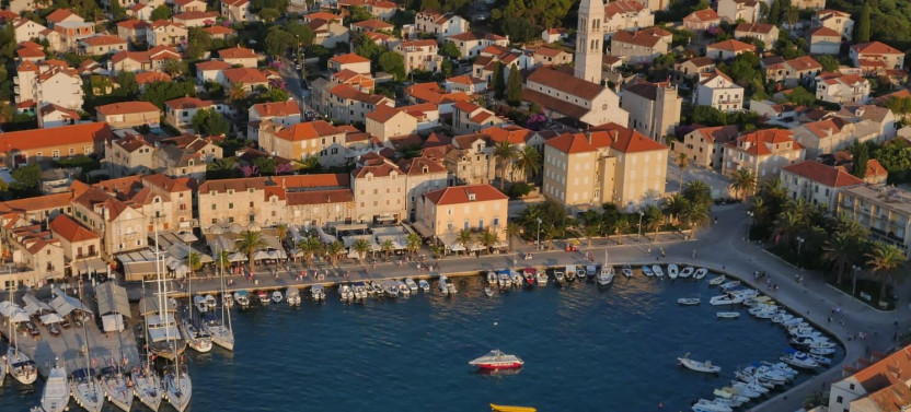 Private Half-Day Boat Tour from Split to Lovrečina & Supetar