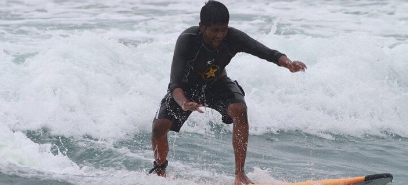 Surfing in Arugam Bay
