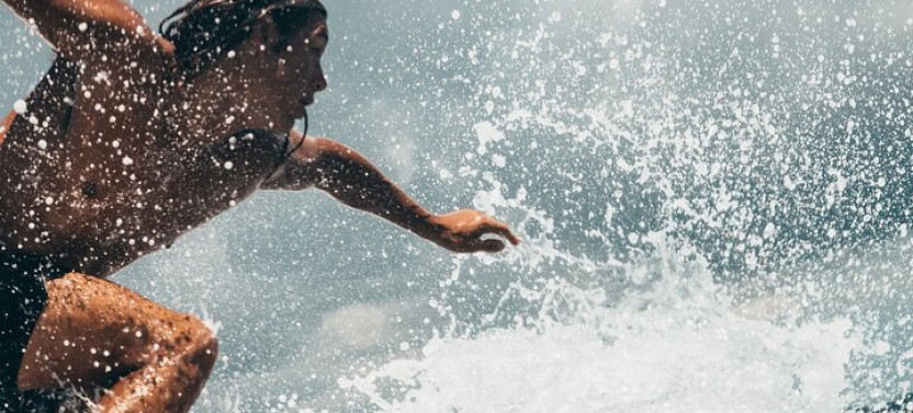 Surfing in Mount Lavinia
