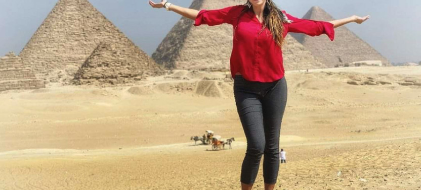 Cairo Private Day-Tour to Giza Pyramids, Sphinx, Egyptian Museum & Bazaar
