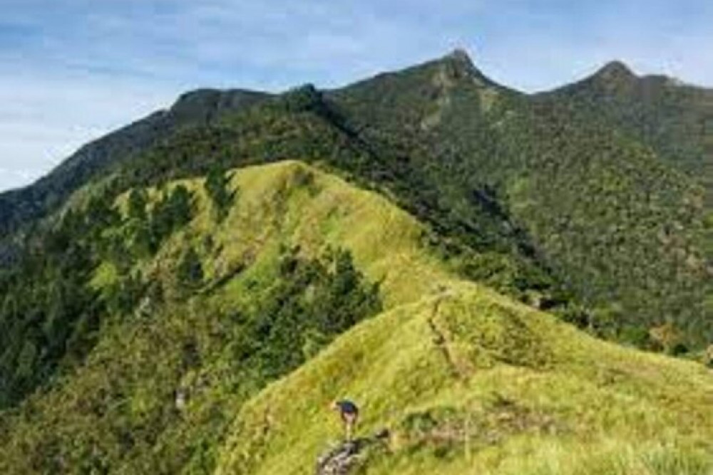 Wangedigala Mountain Hiking