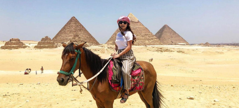 Half-Day Tour of Giza Pyramids and Sphinx from Cairo