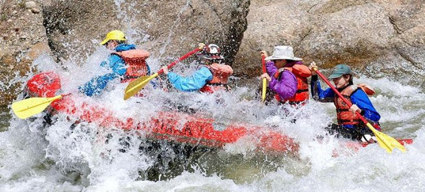 Experience Kelaniya River Rafting in Kitulgala