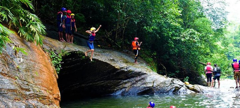Experience Kelaniya River Rafting in Kitulgala