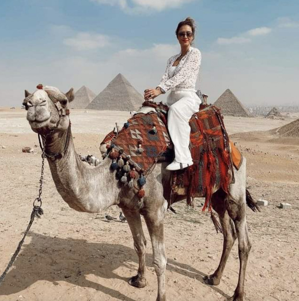 Private Tour: Giza Pyramids, Sphinx, Saqqara and Bazaars From Cairo Airport