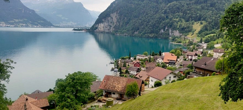 Private Guided Historic Hike: William Tell Swiss Path & Cruise