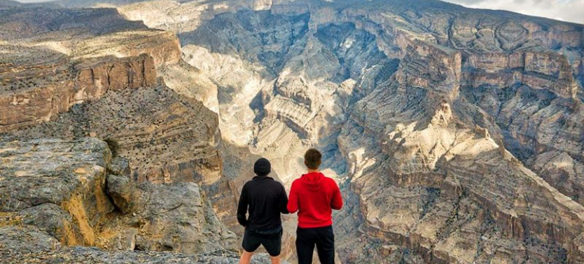 Heritage and Heights: Full Day Misfah, Al Hamra & Jebel Shams Tour