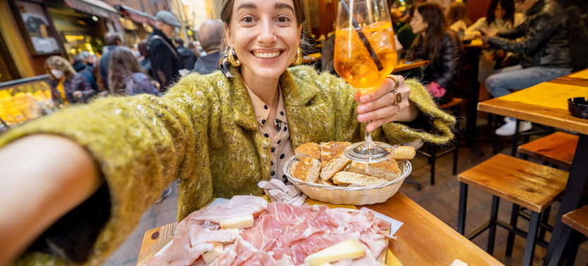 Bologna Food Tour - Eat, Learn and have fun with a Local