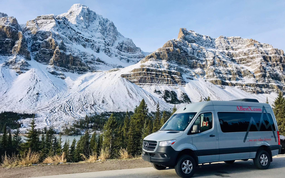 Lake Louise to Calgary Airport YYC – Private Shuttle